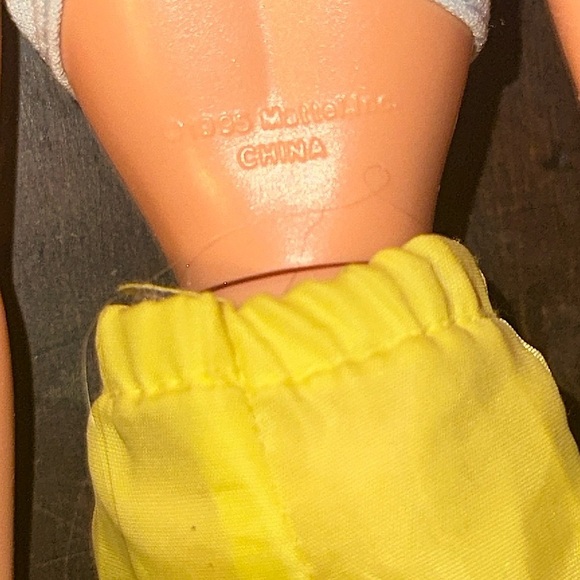 Vintage Mattel Barbie Doll Generation Girl w/ Outfit, Headphone, & Camera - Picture 13 of 15